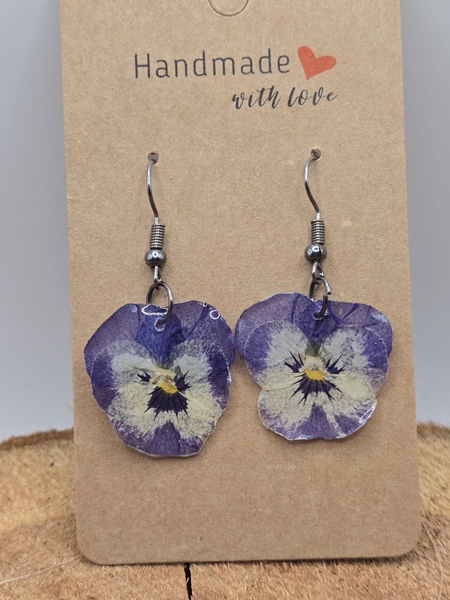 Real Pressed Pansy Flower Dangle Earrings – Botanical UV Resin Jewelry