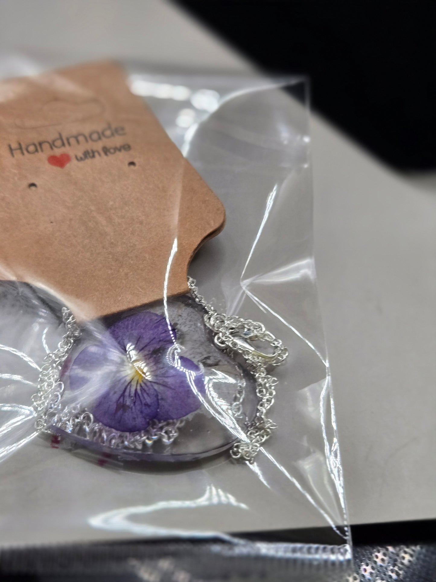 Pressed Flower Resin Necklace Pendant – Real Dried Botanical Jewelry