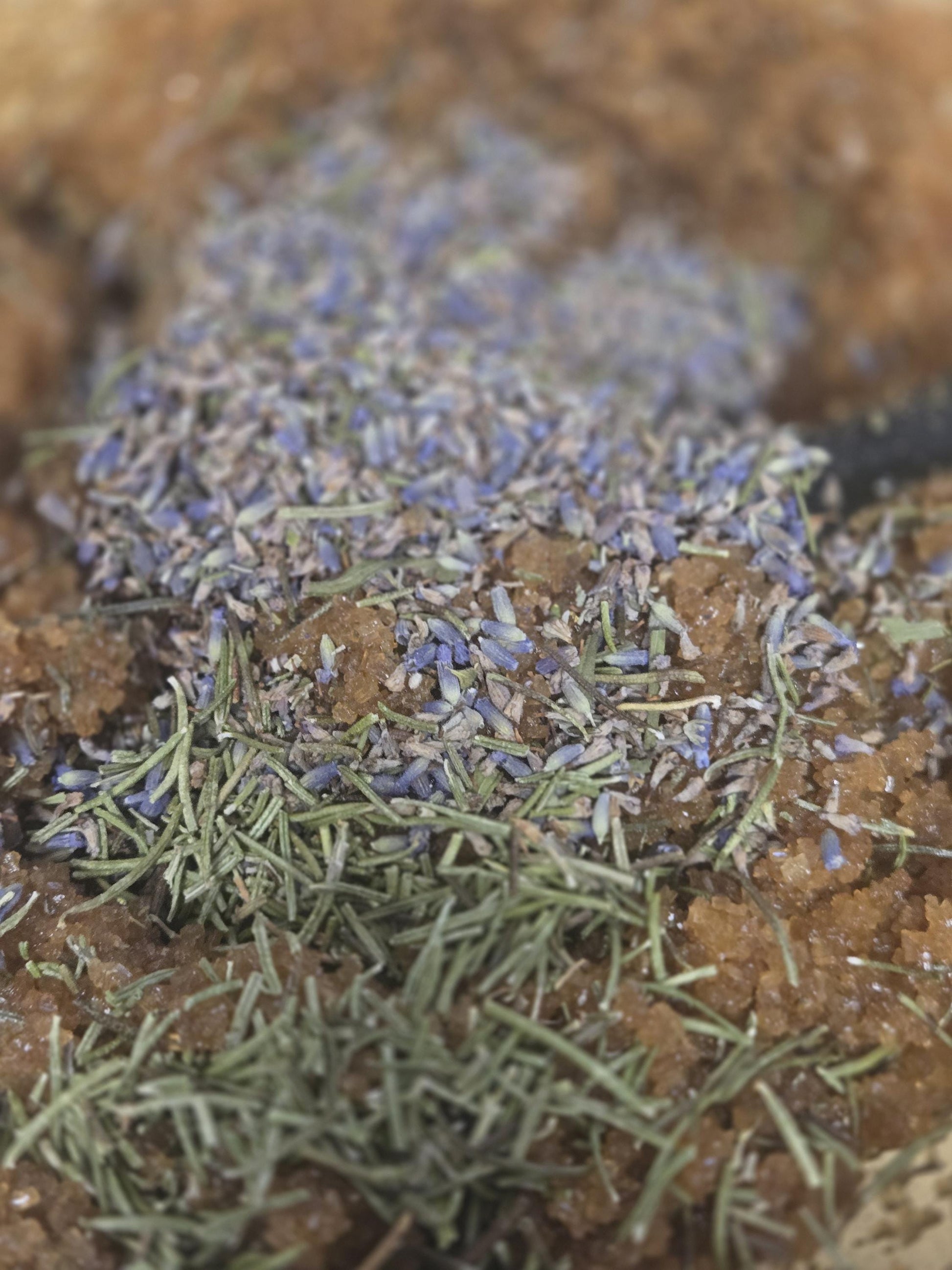 Lavender Rosemary Sugar Scrub – Natural Exfoliating Skincare with Rosemary-Infused Sunflower Oil