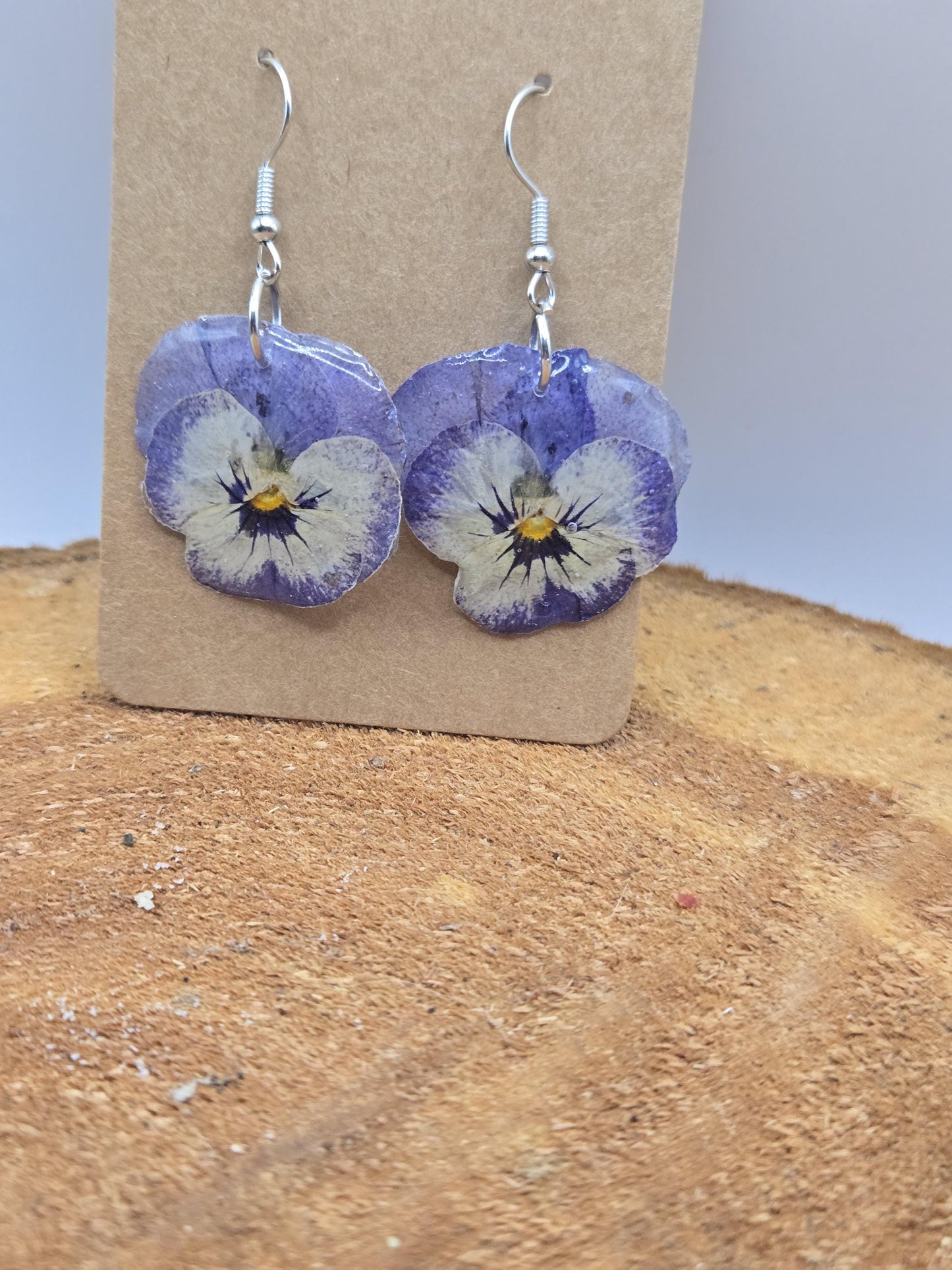 Real Pressed Pansy Flower Dangle Earrings – Botanical UV Resin Jewelry