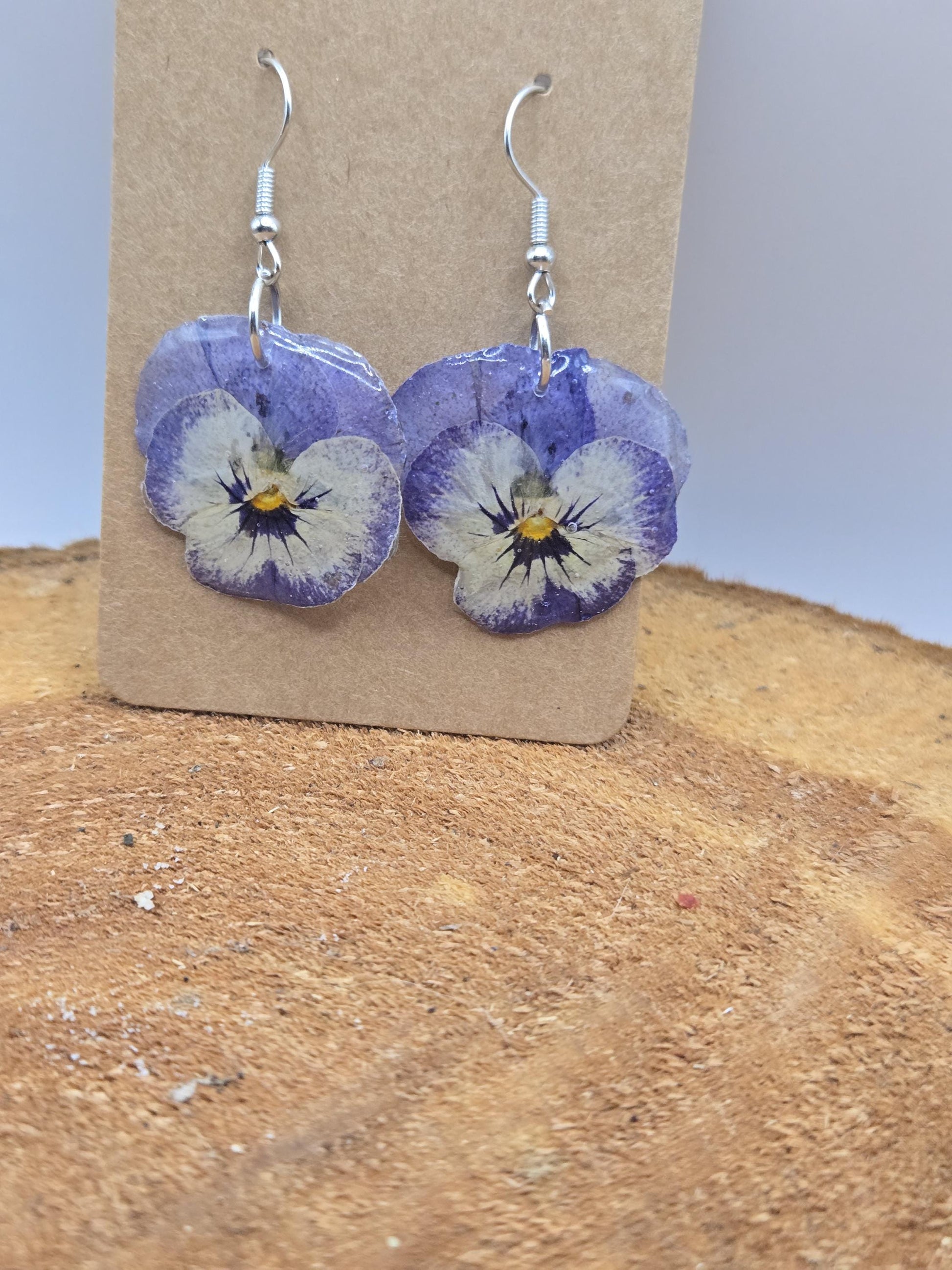Real Pressed Pansy Flower Dangle Earrings – Botanical UV Resin Jewelry