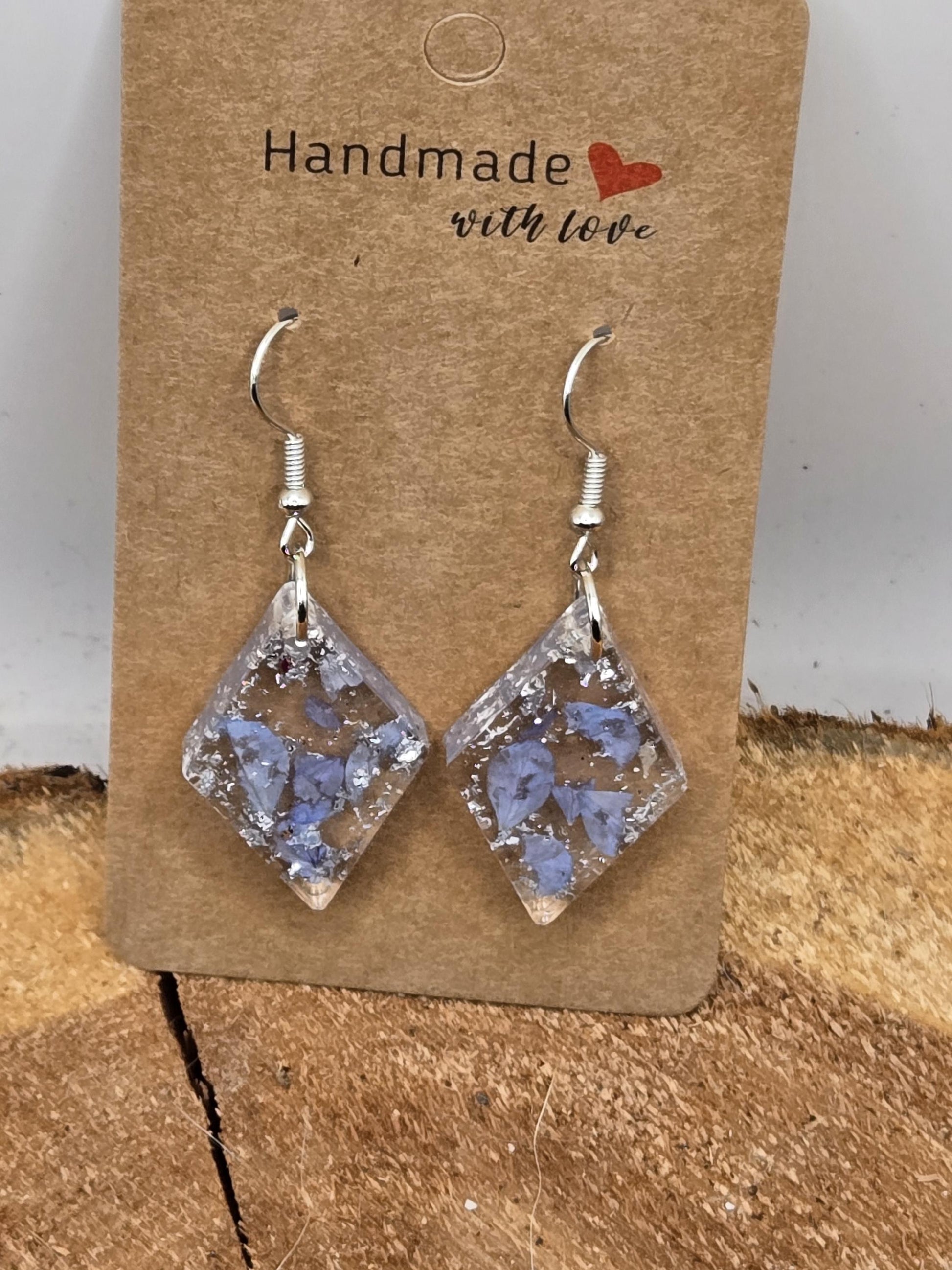Diamond, Small