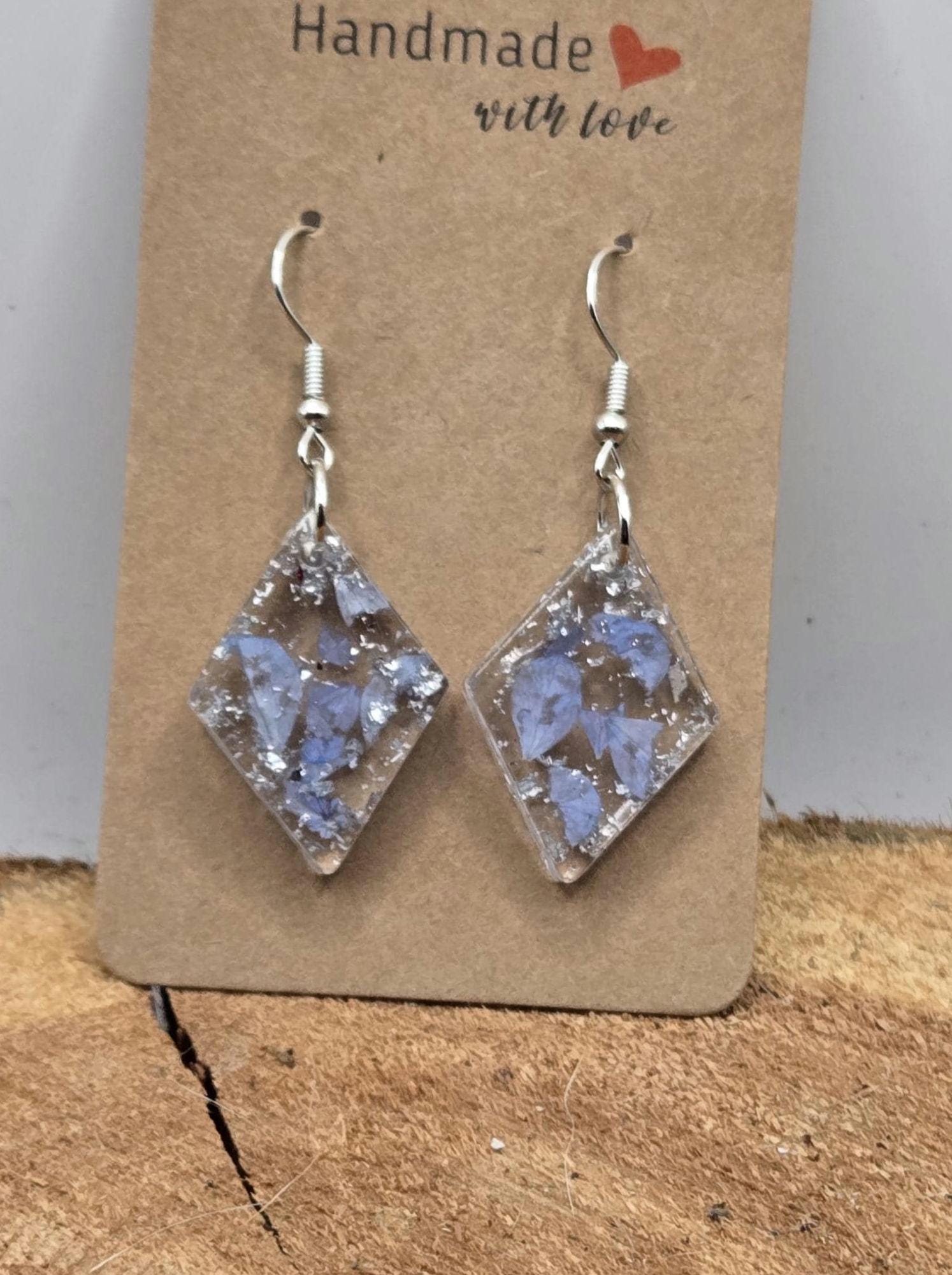 Diamond, Small