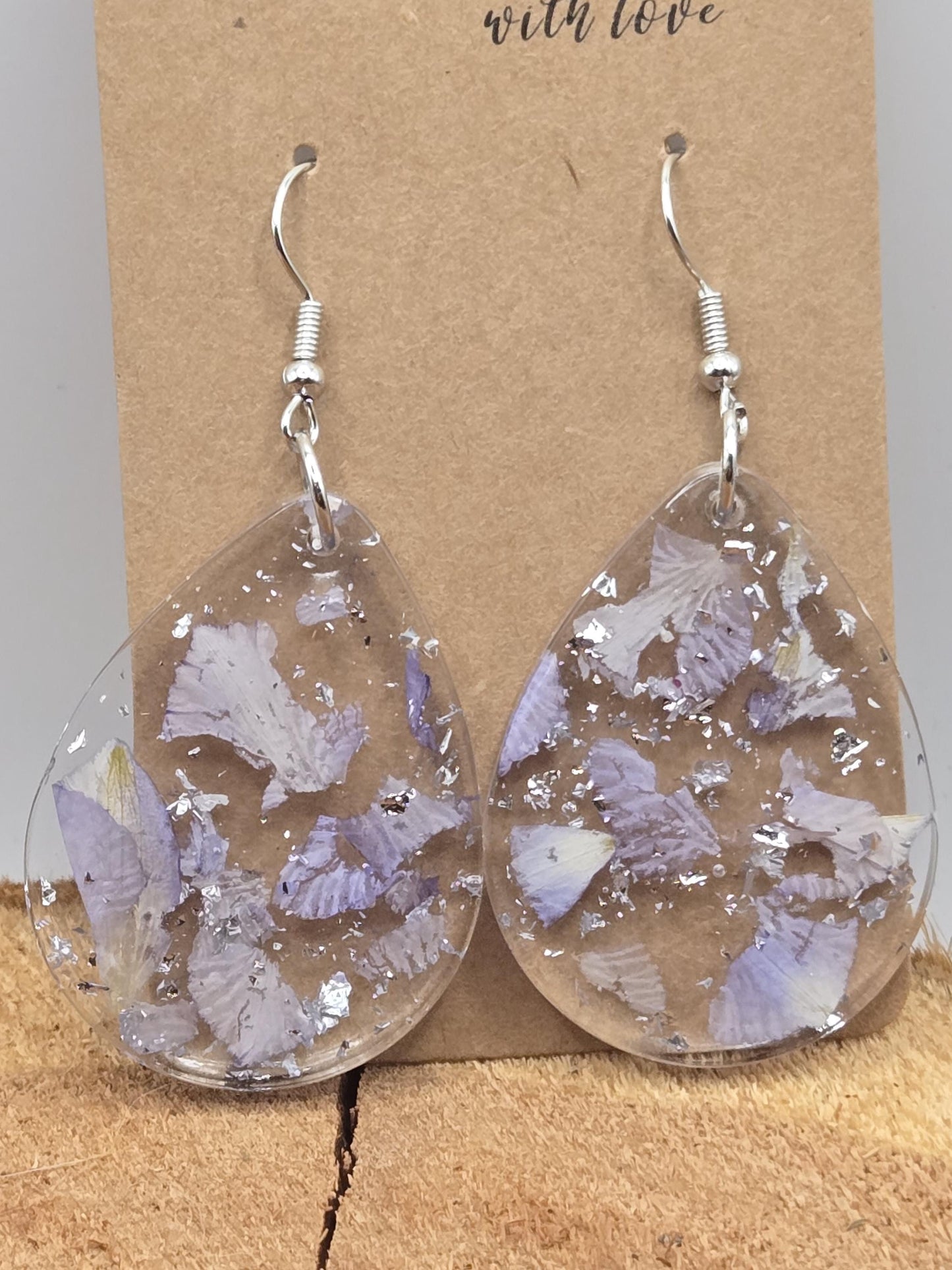 Pressed Hydrangea Resin Earrings – Lavender, Silver Flake Real Flower Jewelry