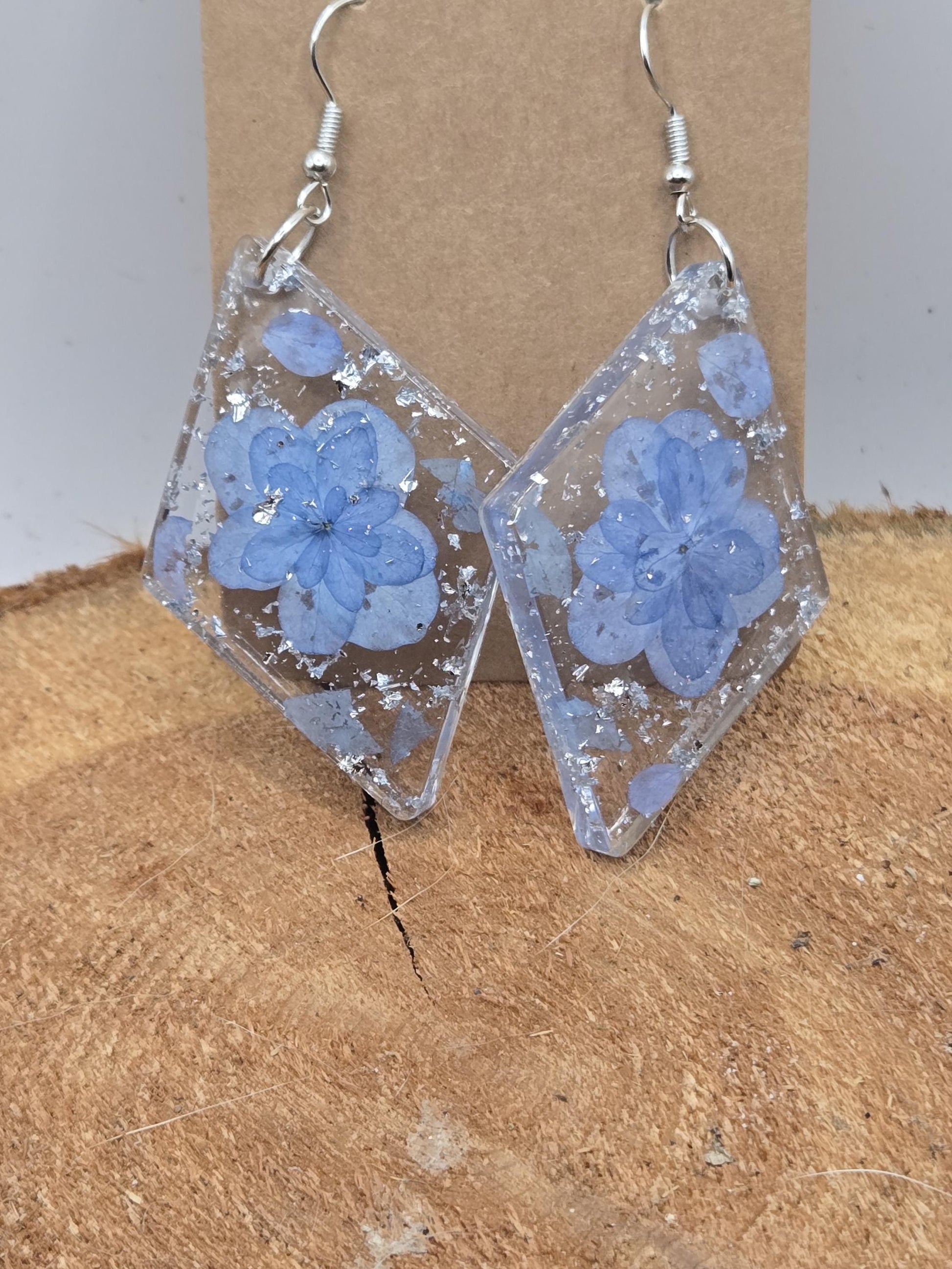 Diamond, Large