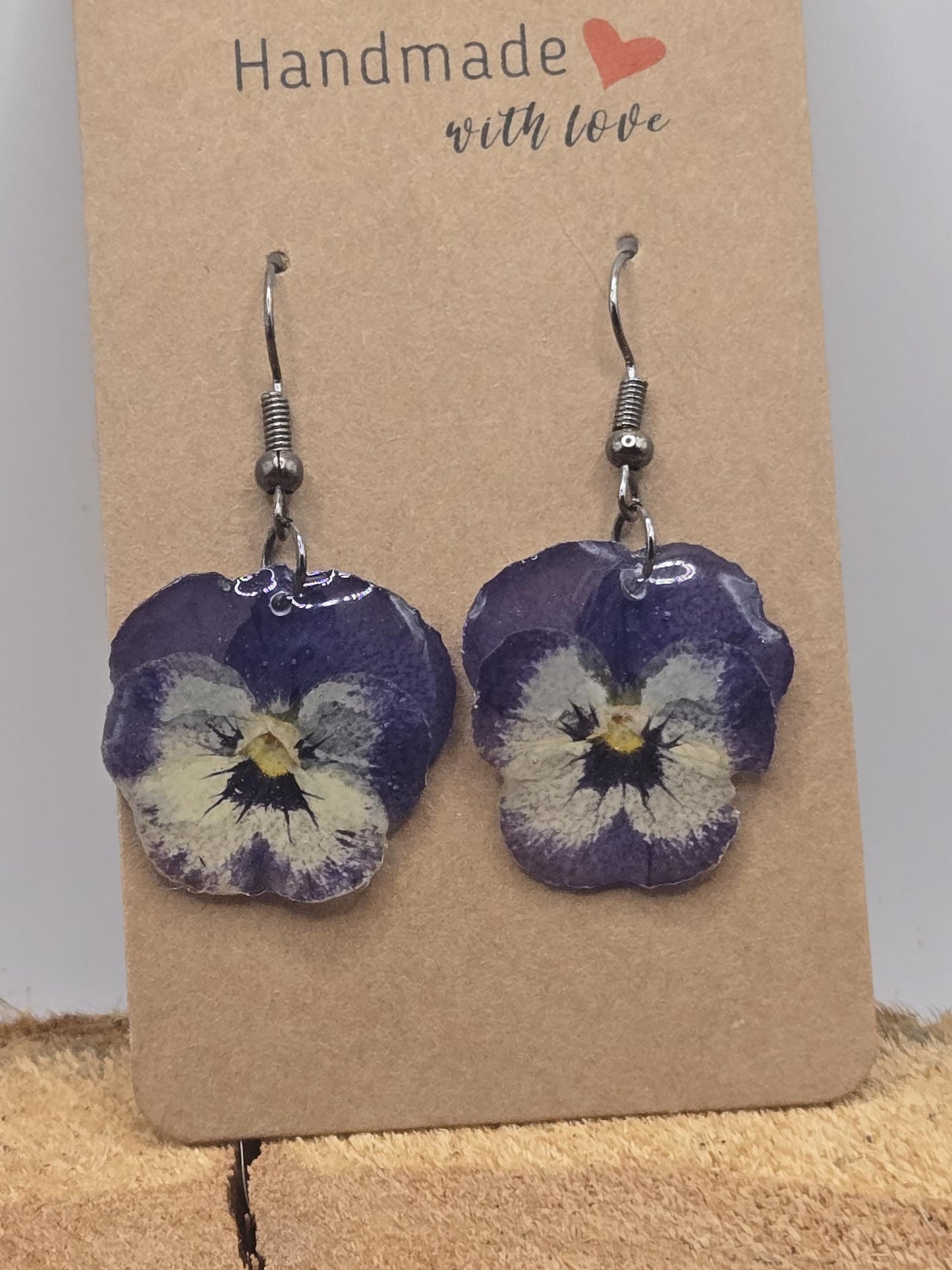 Real Pressed Pansy Flower Dangle Earrings – Botanical UV Resin Jewelry