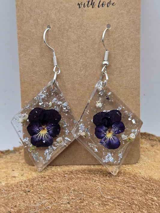 Pressed Violet Flower Earrings with Silver Flakes – Handmade UV Resin Jewelry