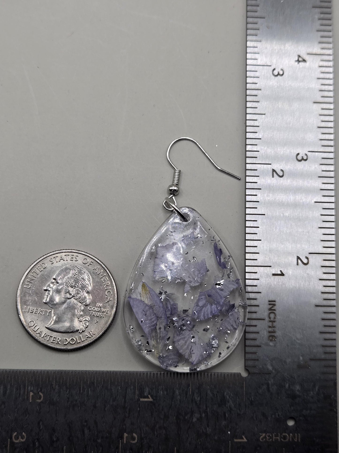 Pressed Hydrangea Resin Earrings – Lavender, Silver Flake Real Flower Jewelry