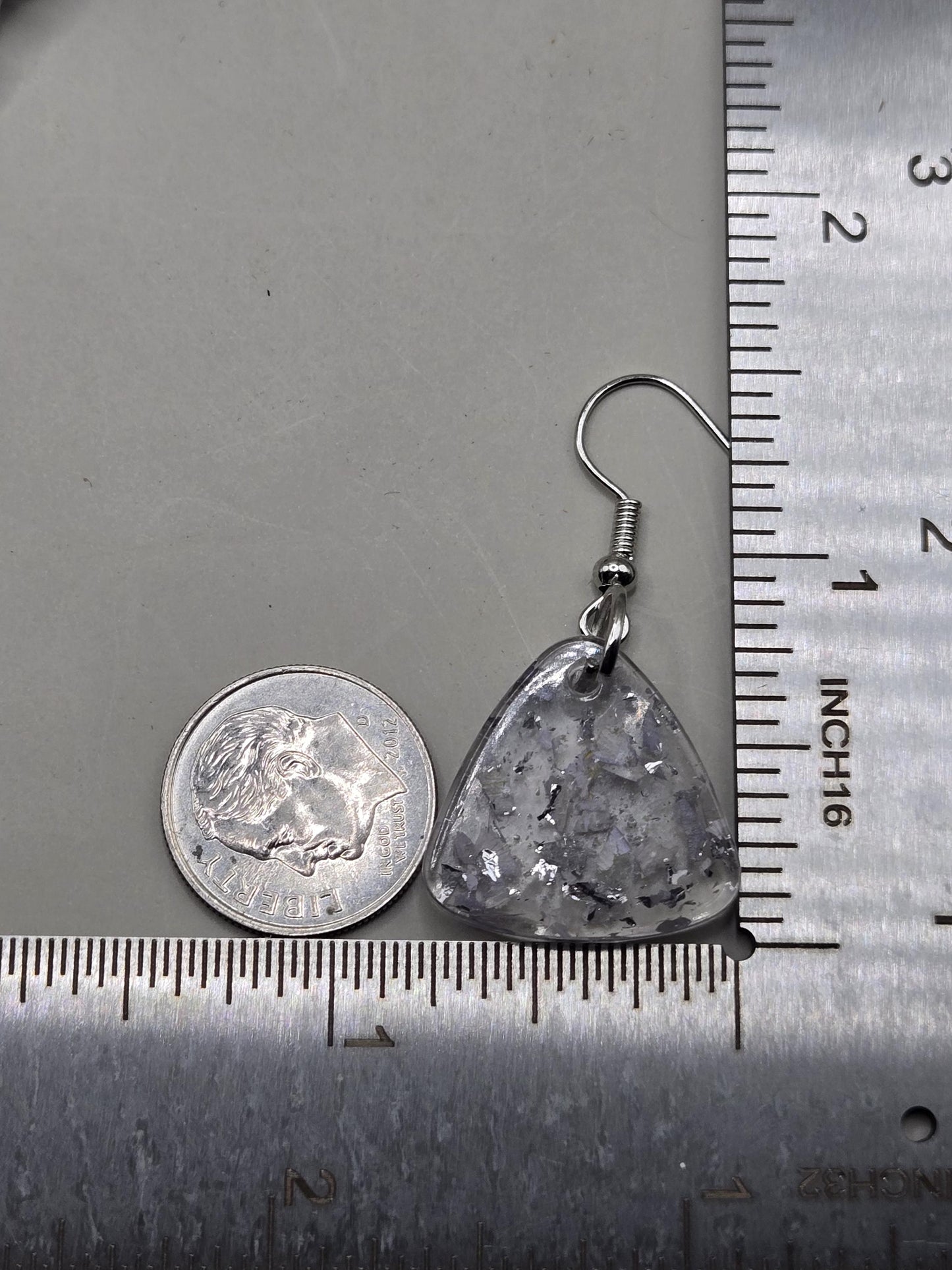 Pressed Hydrangea Resin Earrings – Lavender, Silver Flake Real Flower Jewelry