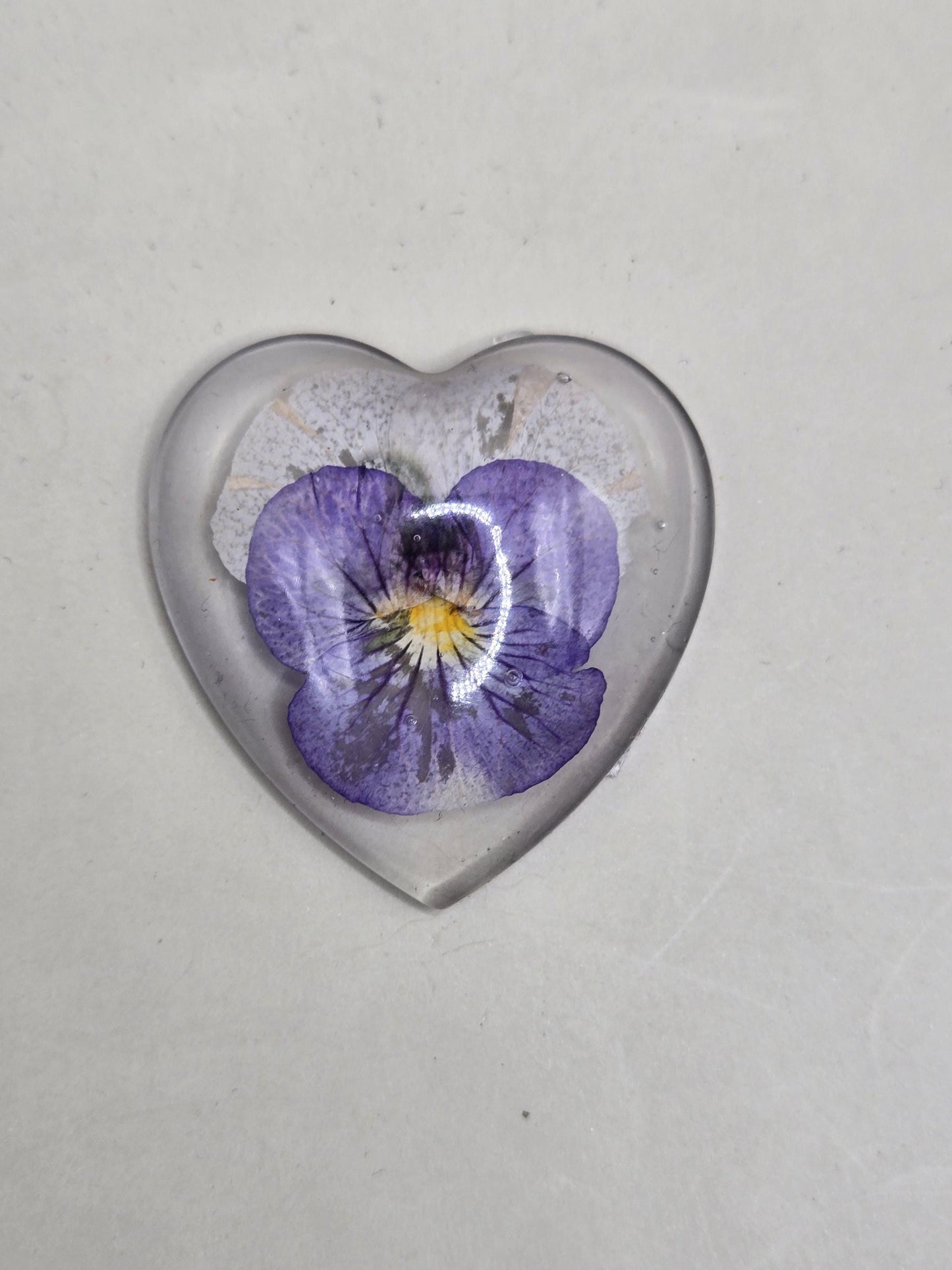 Pressed Flower Resin Necklace Pendant – Real Dried Botanical Jewelry